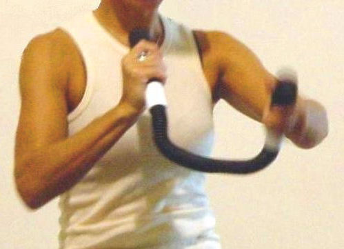 Workout tones arms and shoulders, improves cardio fitness, lowers blood sugar, and builds upper body strength